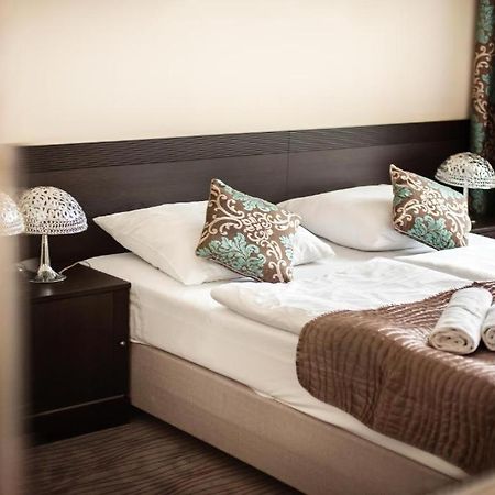 Hotel Willa Adriana Plock Bagian luar foto