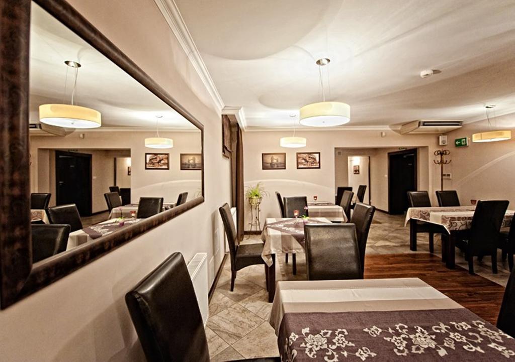 Hotel Willa Adriana Plock Bagian luar foto