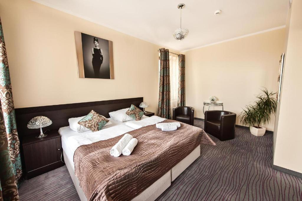 Hotel Willa Adriana Plock Bagian luar foto