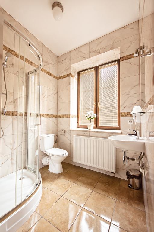 Hotel Willa Adriana Plock Bagian luar foto